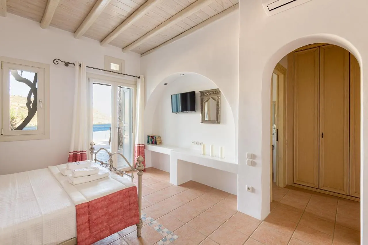 Etesians Suites & Villas Super Paradise Beach